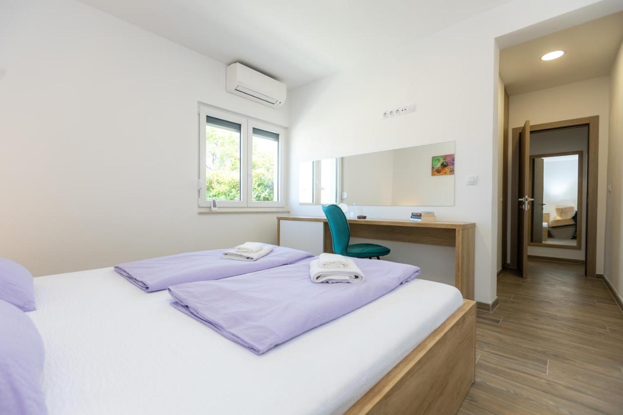 Apartments Maris Sveti Filip i Jakov Luaran gambar